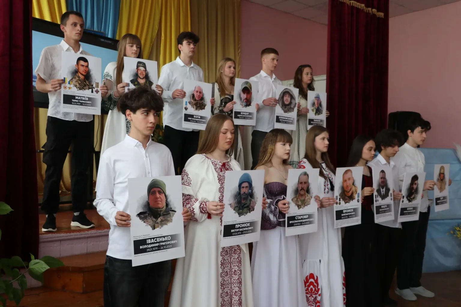 Школа у Жидачеві вшанувала подвиг Тараса Матвіїва та своїх випускників-воїнів